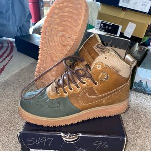 Nike Air Force 1 Duckboot sz 9.5